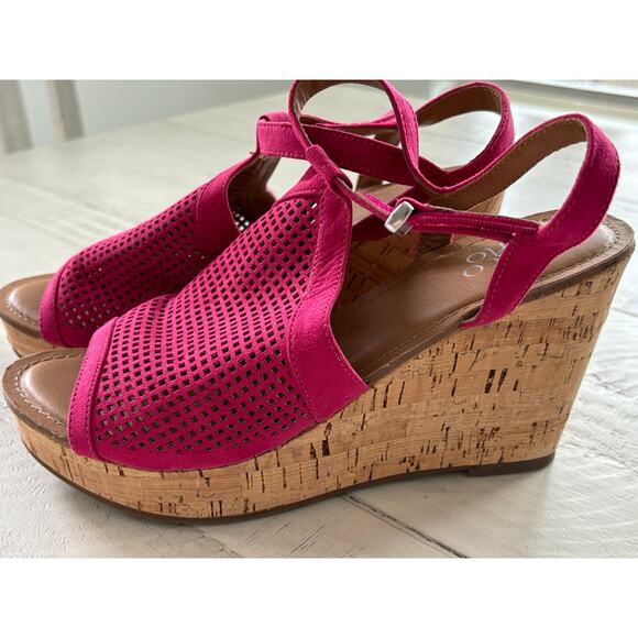 Franco Sarto Shoes - NWOB Franco Sarto Canyon Pink Platform Wedge Sandals